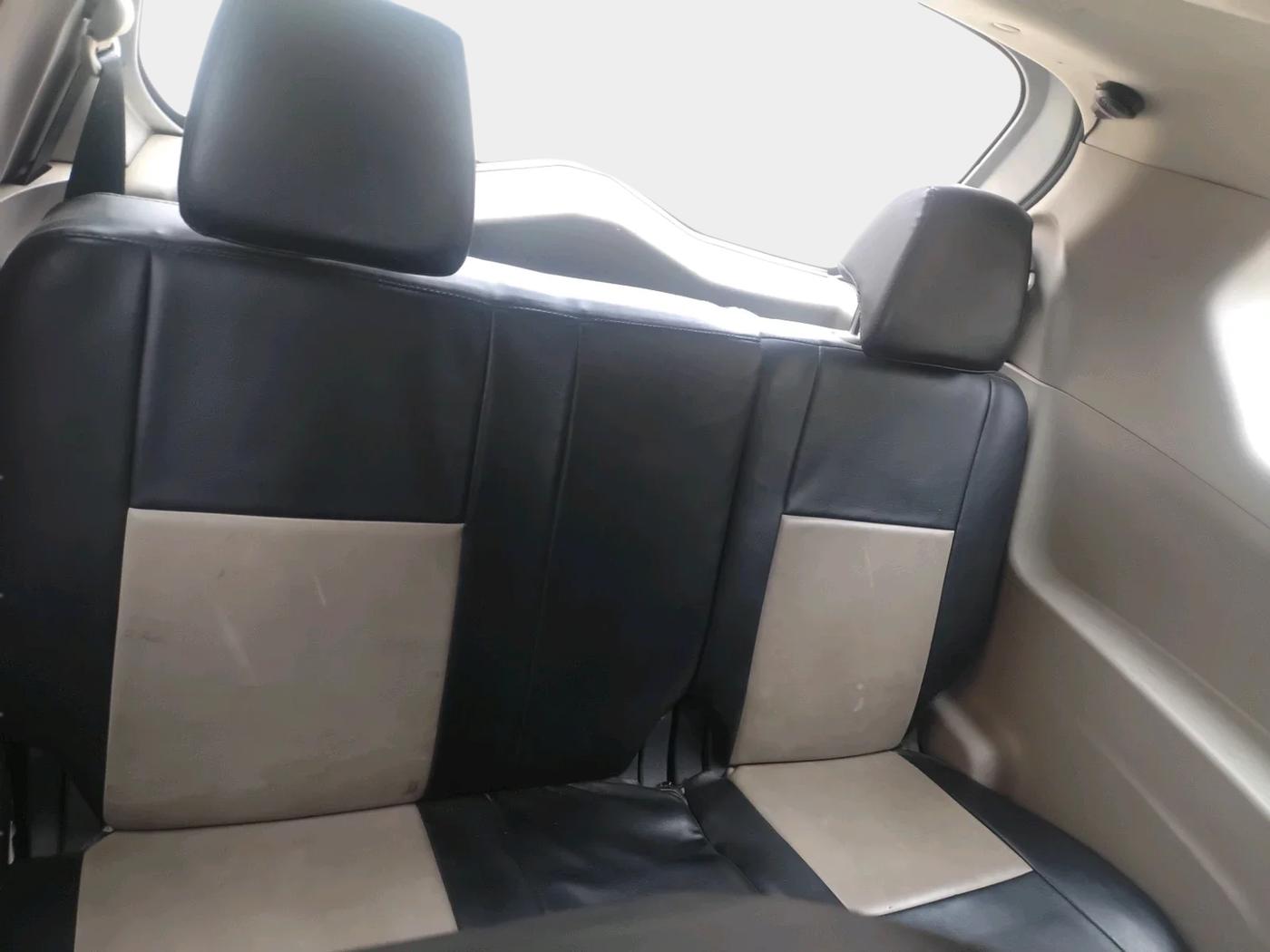 2018 Mahindra MARAZZO M2 7STR, Diesel, Manual, 1,18,258 km, interior