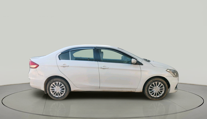 2017 Maruti Ciaz SIGMA DIESEL 1.3, Diesel, Manual, 1,18,013 km, exterior
