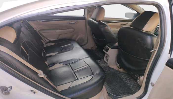 2017 Maruti Ciaz SIGMA DIESEL 1.3, Diesel, Manual, 1,18,013 km, interior