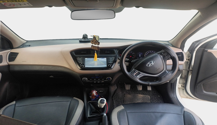 2017 Hyundai Elite i20 ASTA 1.2 (O), Petrol, Manual, 1,03,889 km, interior