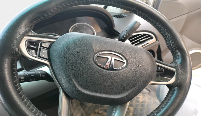 2018 Tata Safari Storme 2.2 EX 4X2, Diesel, Manual, 1,22,848 km, interior