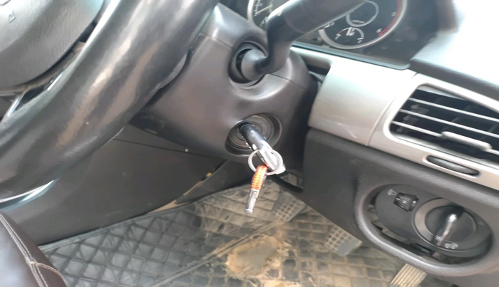 2018 Tata Safari Storme 2.2 EX 4X2, Diesel, Manual, 1,22,848 km, interior