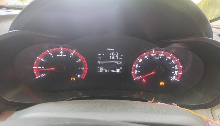 2020 Mahindra XUV300 W6 1.2 PETROL, Petrol, Manual, 89,670 km, interior