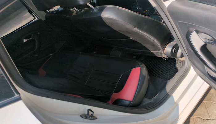 2015 Volkswagen Polo COMFORTLINE 1.2L, Petrol, Manual, 32,897 km, interior