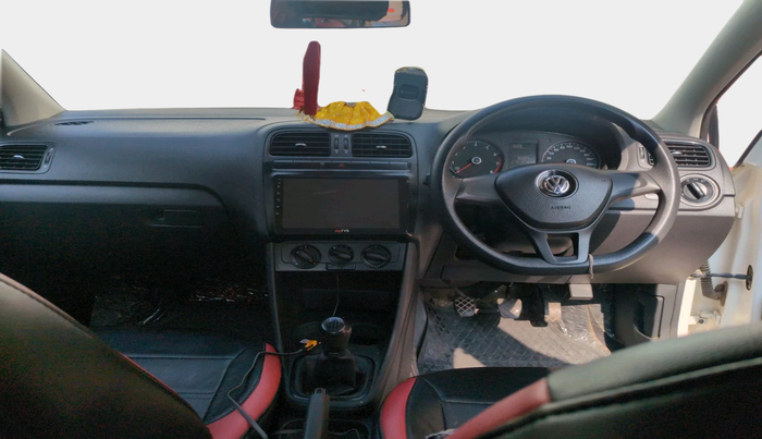 2015 Volkswagen Polo COMFORTLINE 1.2L, Petrol, Manual, 32,897 km, interior