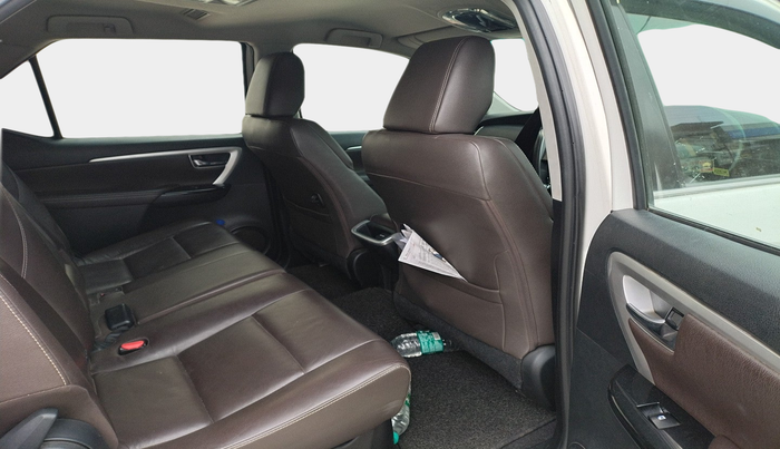 2018 Toyota Fortuner 2.8 4X2 MT, Diesel, Manual, 1,18,861 km, interior