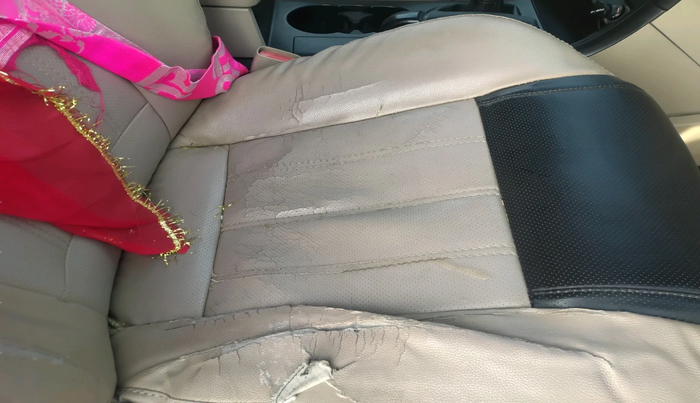 2017 Mahindra XUV500 W4 1.99, Diesel, Manual, 1,75,926 km, interior