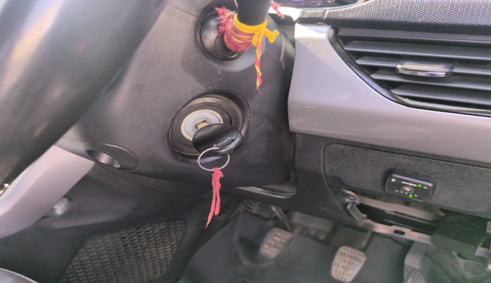 2021 Tata NEXON XM PETROL, Petrol, Manual, 76,913 km, interior