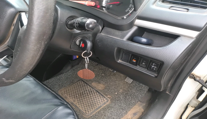 2016 Maruti Swift VDI, Diesel, Manual, 2,11,146 km, interior