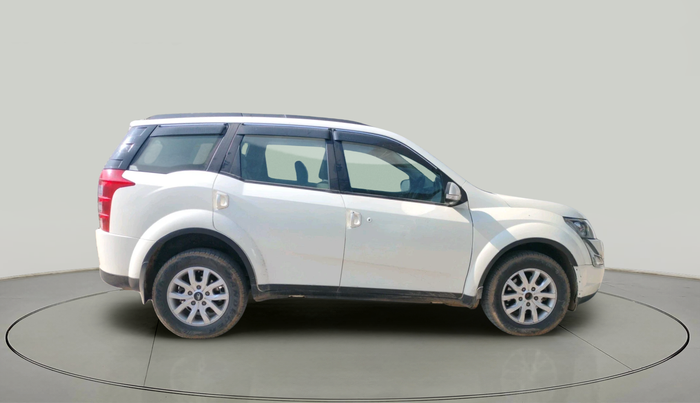 2017 Mahindra XUV500 W9 1.99, Diesel, Manual, 1,10,676 km, exterior