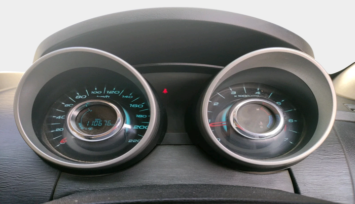 2017 Mahindra XUV500 W9 1.99, Diesel, Manual, 1,10,676 km, interior