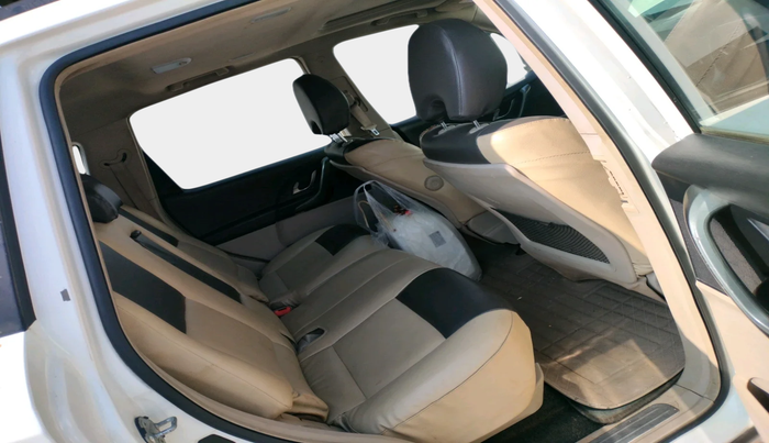 2017 Mahindra XUV500 W9 1.99, Diesel, Manual, 1,10,676 km, interior