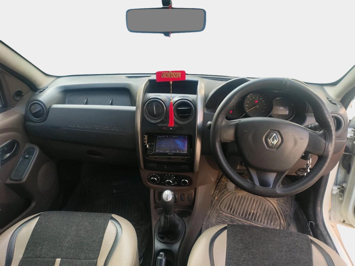 2017 Renault Duster 85 PS RXE DIESEL, Diesel, Manual, 1,16,000 km, interior