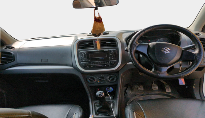 2018 Maruti Vitara Brezza VDI (O), Diesel, Manual, 1,18,741 km, interior