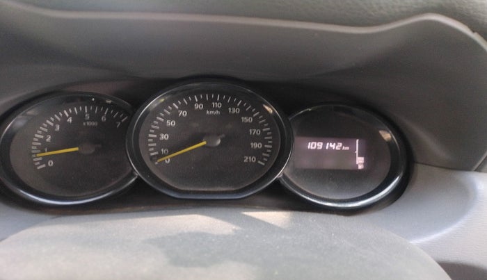 2015 Renault Duster 85 PS RXE DIESEL, Diesel, Manual, 1,10,020 km, interior