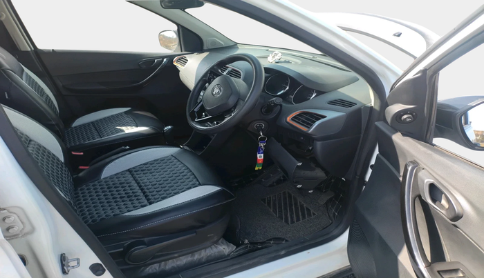 2018 Tata TIAGO NRG PETROL, Petrol, Manual, 32,128 km, interior