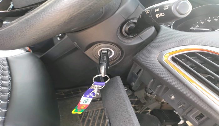 2018 Tata TIAGO NRG PETROL, Petrol, Manual, 32,128 km, interior