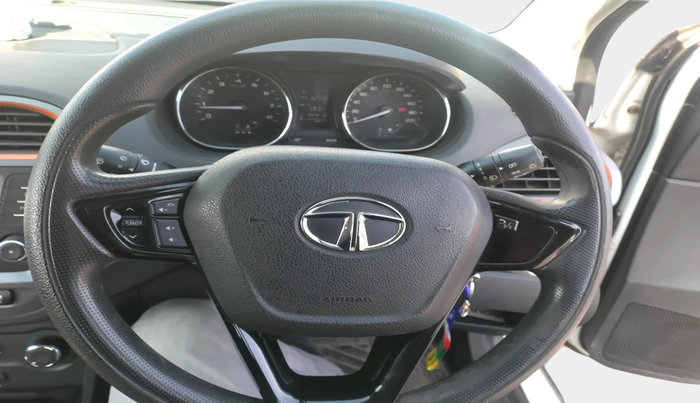 2018 Tata TIAGO NRG PETROL, Petrol, Manual, 32,128 km, interior