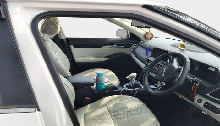 2024 KIA SELTOS  HTX 1.5 PETROL MT, Petrol, Manual, 16,190 km, interior