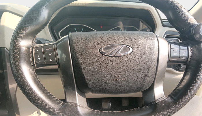 2019 Mahindra Scorpio S9, Diesel, Manual, 1,21,498 km, interior