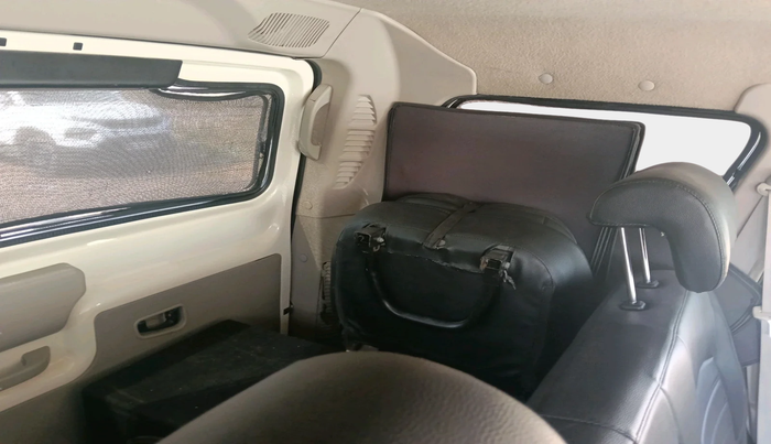 2019 Mahindra Scorpio S9, Diesel, Manual, 1,21,498 km, interior