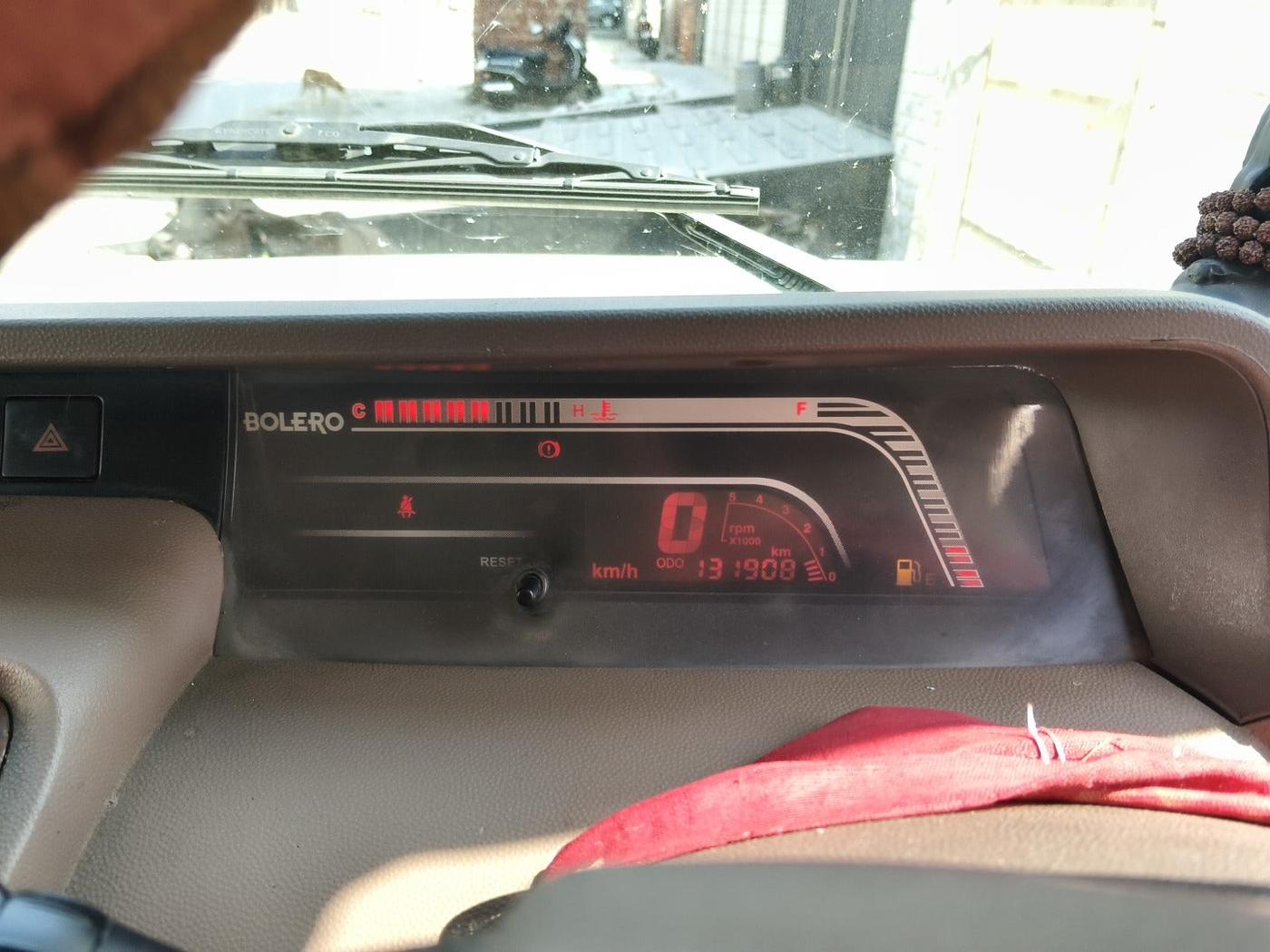 2015 Mahindra Bolero ZLX BS IV, Diesel, Manual, 1,31,908 km, interior
