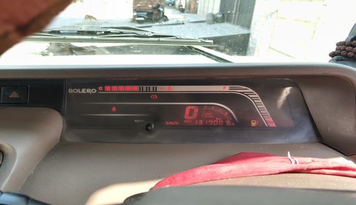 2015 Mahindra Bolero ZLX BS IV, Diesel, Manual, 1,31,908 km, interior
