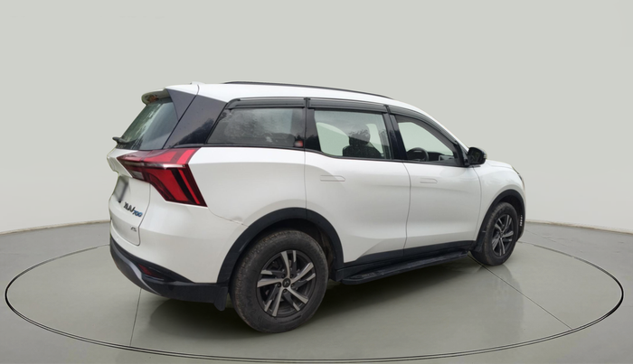 2023 Mahindra XUV700 AX 5 D MT 7 STR, Diesel, Manual, 40,385 km, exterior