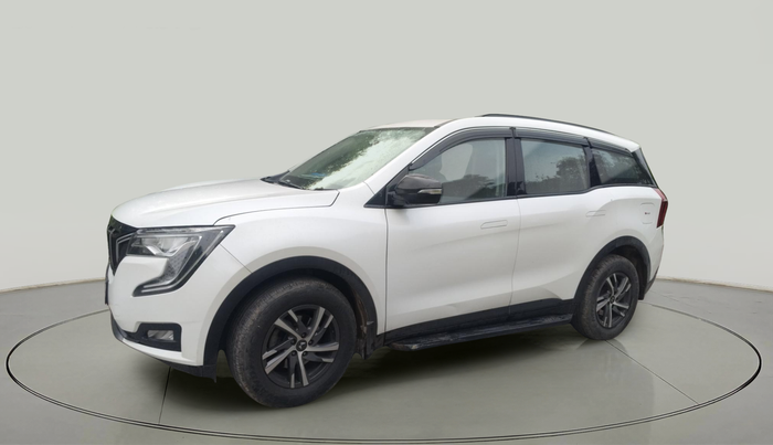 2023 Mahindra XUV700 AX 5 D MT 7 STR, Diesel, Manual, 40,385 km, exterior