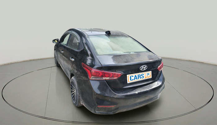 2017 Hyundai Verna 1.6 CRDI SX, Diesel, Manual, 86,000 km, exterior