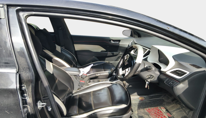 2017 Hyundai Verna 1.6 CRDI SX, Diesel, Manual, 86,000 km, interior