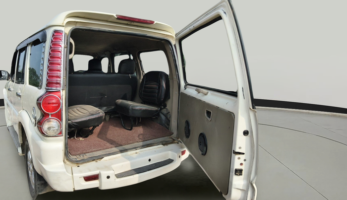 2013 Mahindra Scorpio VLX 2WD AIRBAG, Diesel, Manual, 1,60,770 km, exterior
