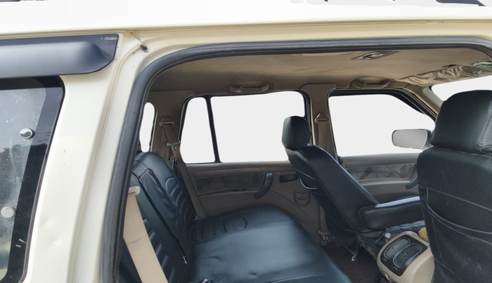 2013 Mahindra Scorpio VLX 2WD AIRBAG, Diesel, Manual, 1,60,770 km, interior