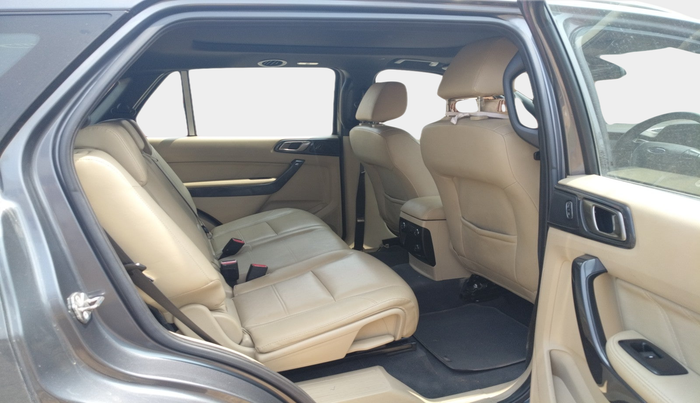 2016 Ford Endeavour TITANIUM 3.2 4X4 AT, Diesel, Automatic, 90,132 km, interior