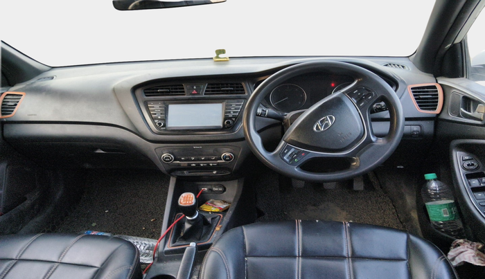 2017 Hyundai Elite i20 ASTA 1.4 CRDI DUAL TONE, Diesel, Manual, 1,33,000 km, interior