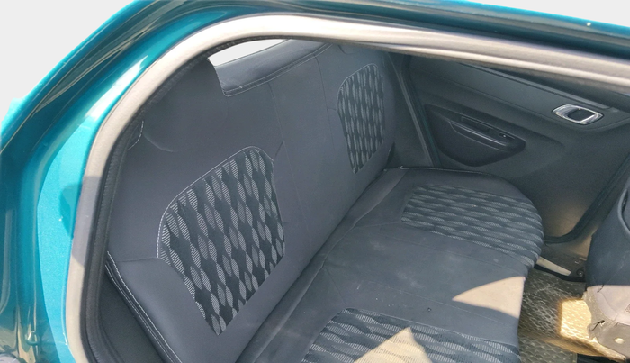 2020 Renault Kwid RXT 1.0 (O), Petrol, Manual, 74,424 km, interior