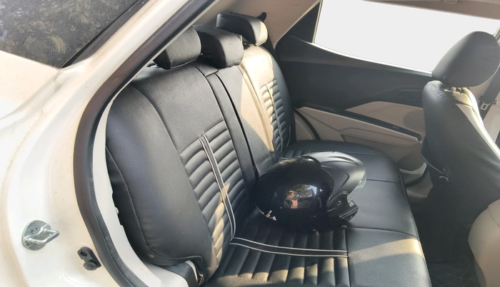 2019 Mahindra XUV300 W6 1.2 PETROL, Petrol, Manual, 41,554 km, interior