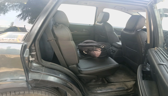 2018 Tata Hexa XT 4X2 7 STR, Diesel, Manual, 1,85,124 km, interior