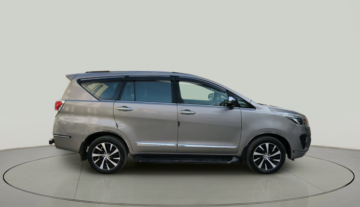 2022 Toyota Innova Crysta 2.4 ZX 7 STR, Diesel, Manual, 56,300 km, exterior