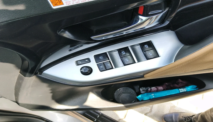 2022 Toyota Innova Crysta 2.4 ZX 7 STR, Diesel, Manual, 56,300 km, interior