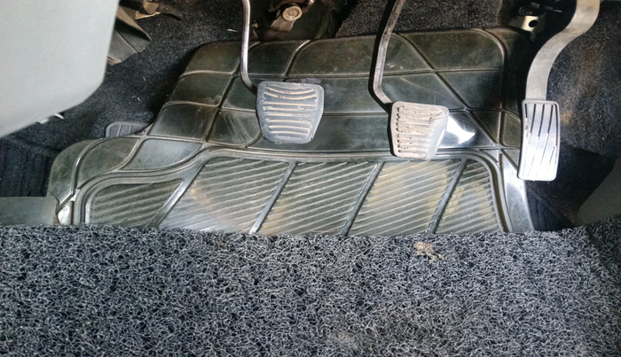 2016 Mahindra Kuv100 K6 6 STR, Petrol, Manual, 1,13,684 km, interior