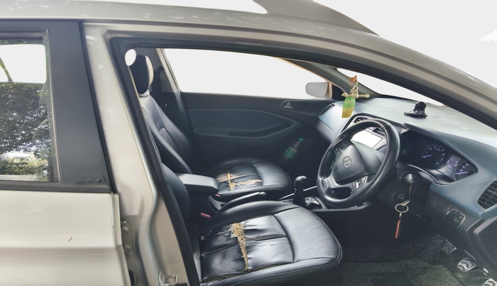 2015 Hyundai i20 Active 1.2 S, Petrol, Manual, 1,17,960 km, interior