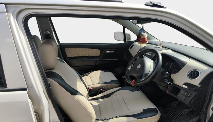 2017 Maruti Wagon R 1.0 VXI, Petrol, Manual, 96,855 km, interior