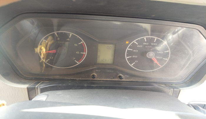 2015 Mahindra Scorpio S2, Diesel, Manual, 1,23,177 km, interior