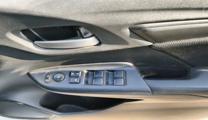 2018 Honda WR-V 1.5L I-DTEC S MT, Diesel, Manual, 1,06,142 km, interior