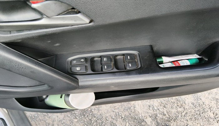 2017 Hyundai Creta SX 1.6 DIESEL, Diesel, Manual, 2,16,299 km, interior