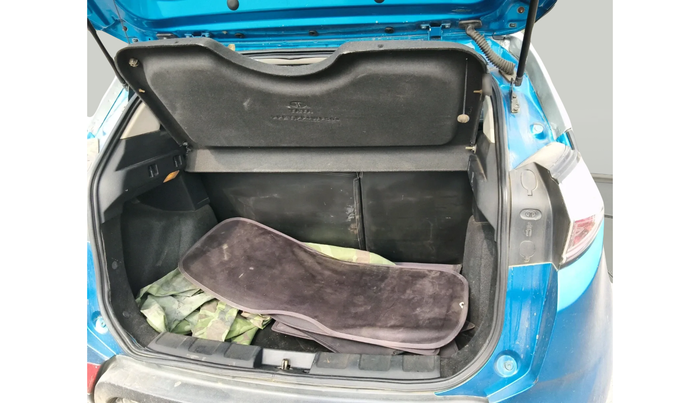 2017 Tata NEXON XZ PLUS DIESEL DUAL TONE, Diesel, Manual, 1,44,393 km, exterior