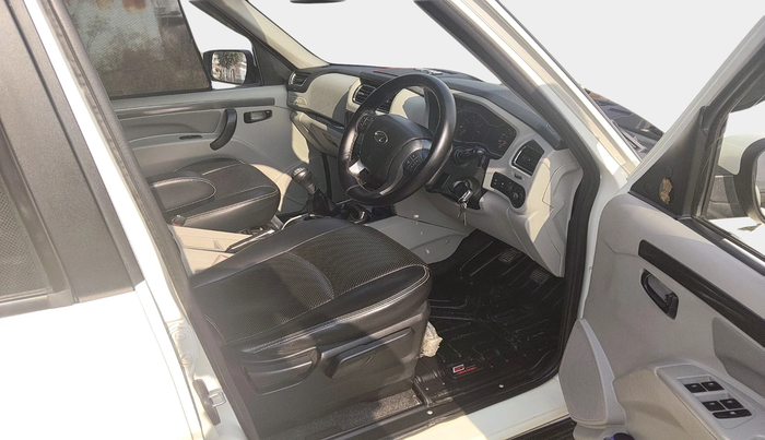 2022 Mahindra Scorpio S9, Diesel, Manual, 35,033 km, interior