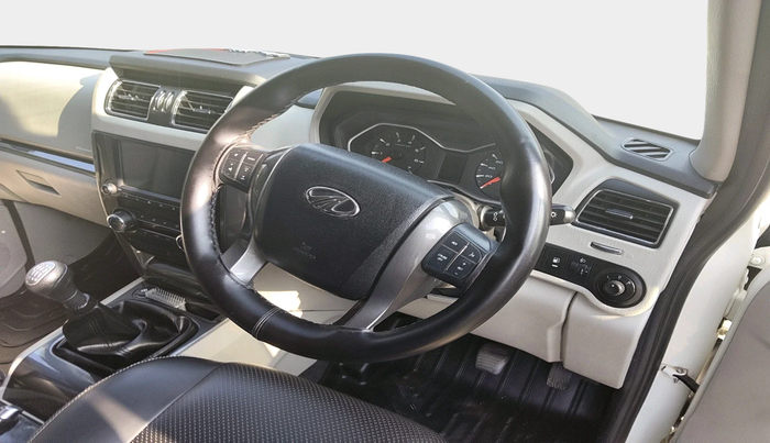 2022 Mahindra Scorpio S9, Diesel, Manual, 35,033 km, interior