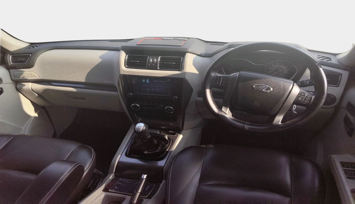 2022 Mahindra Scorpio S9, Diesel, Manual, 35,033 km, interior